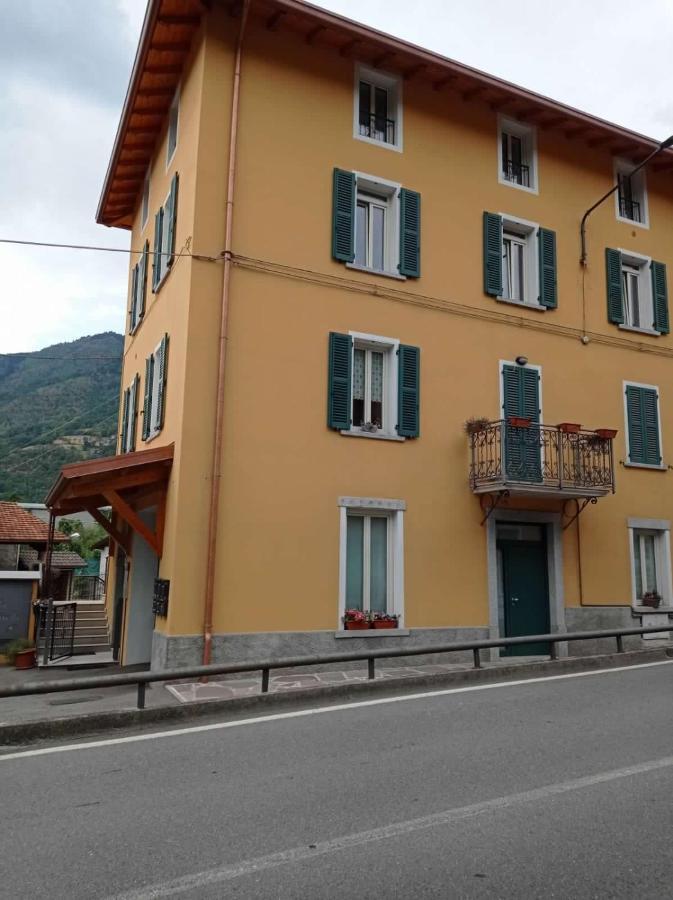 La Maison Di Gabriella E Alfredo Edolo Exteriör bild